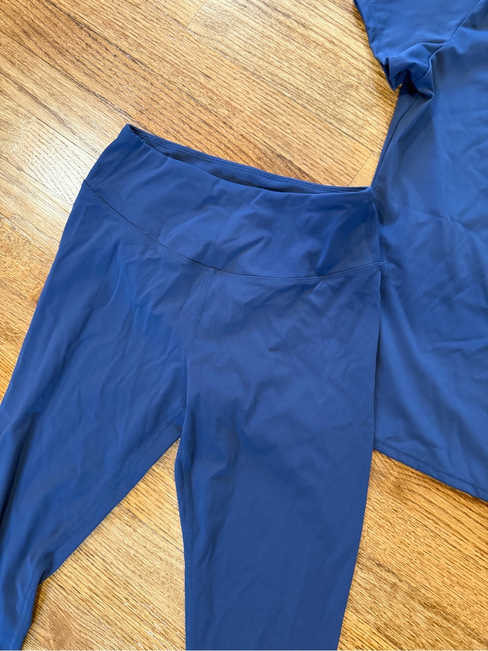 Navy Blue Workout Set - Short Sleeve Top & Leggings